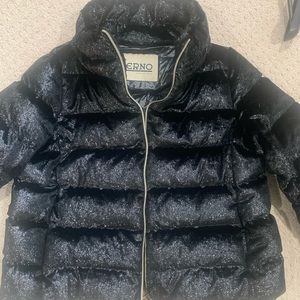 Hero puffer coat.  Size is 50 Aline style